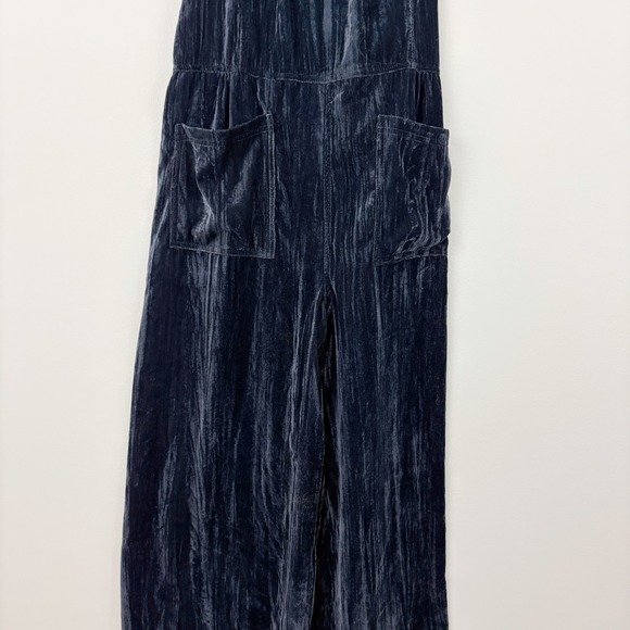 Natural Life Blue Gray Crushed Velvet Wide Leg Jumpsuit Overalls Size M Boho - Picture 3 of 9